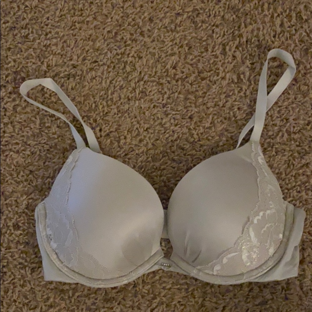 Victoria’s Secret Fabulous Bra